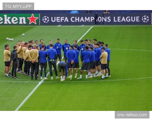 巴萨赛前最后一练，主帅确认将继续试验四中场阵型